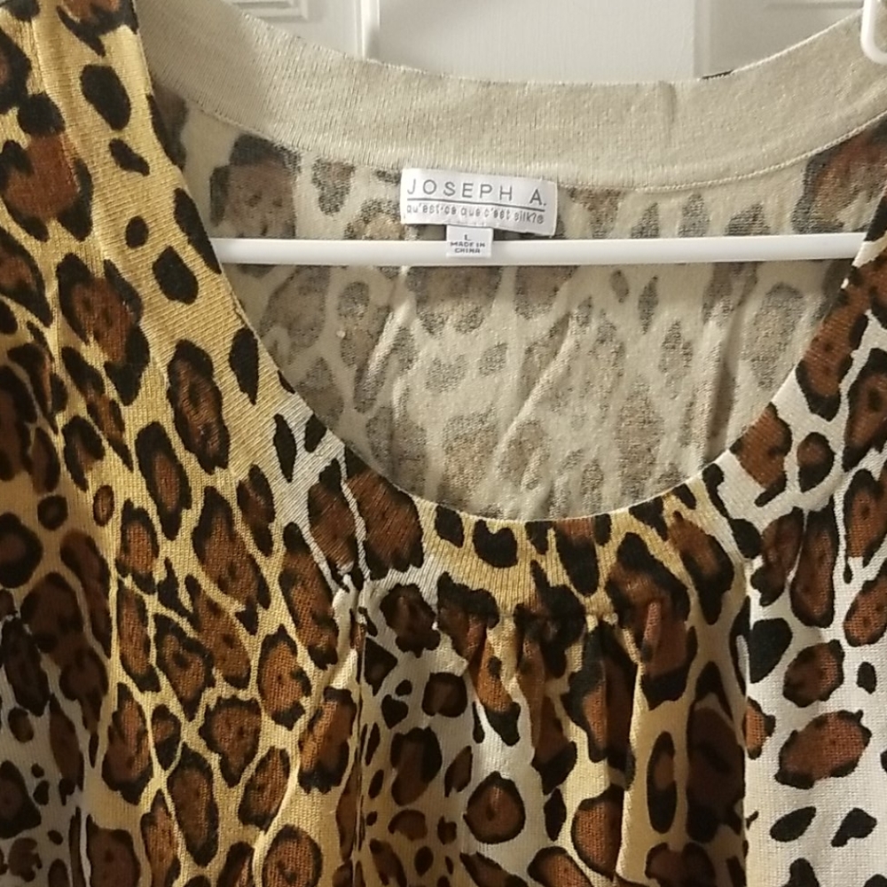 Joseph A leopard short sleeve sweater - Picture 2 of 5